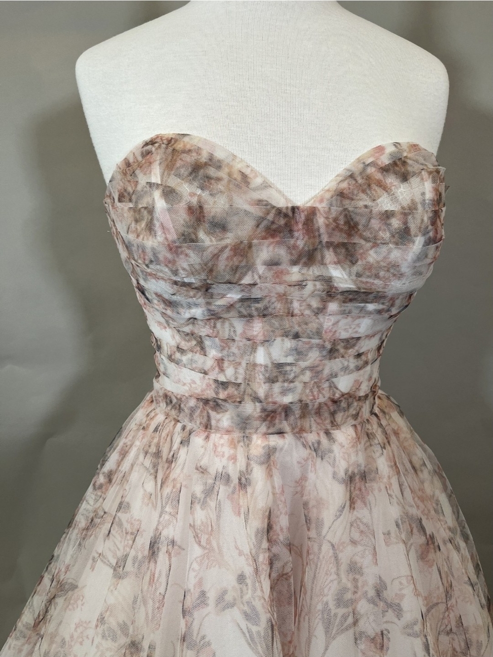 Allure Bridals A1150 Strapless Sweetheart Floral Tulle Size 8 Nwot